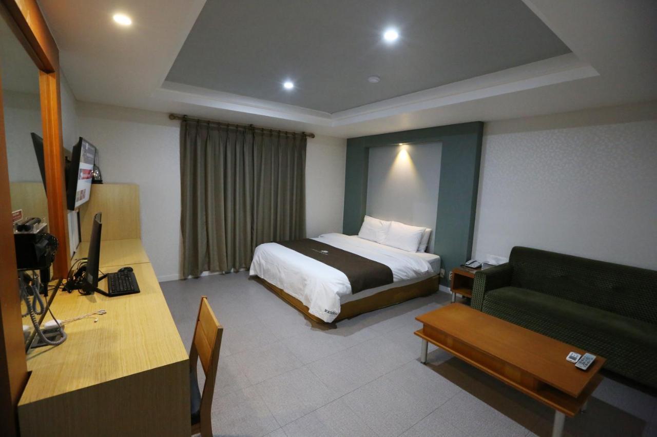 Amour Hotel Suwon Exteriér fotografie