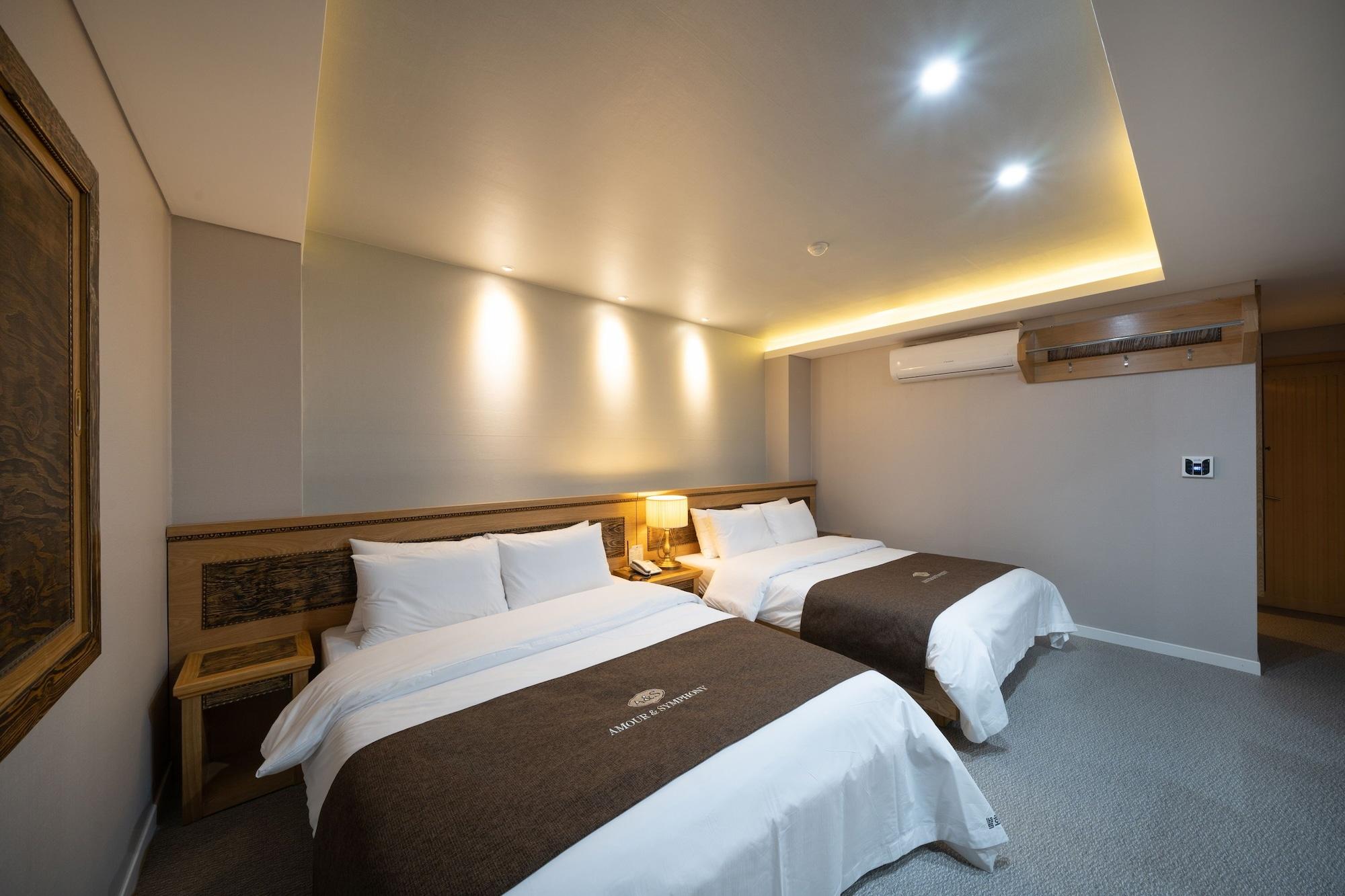 Amour Hotel Suwon Exteriér fotografie