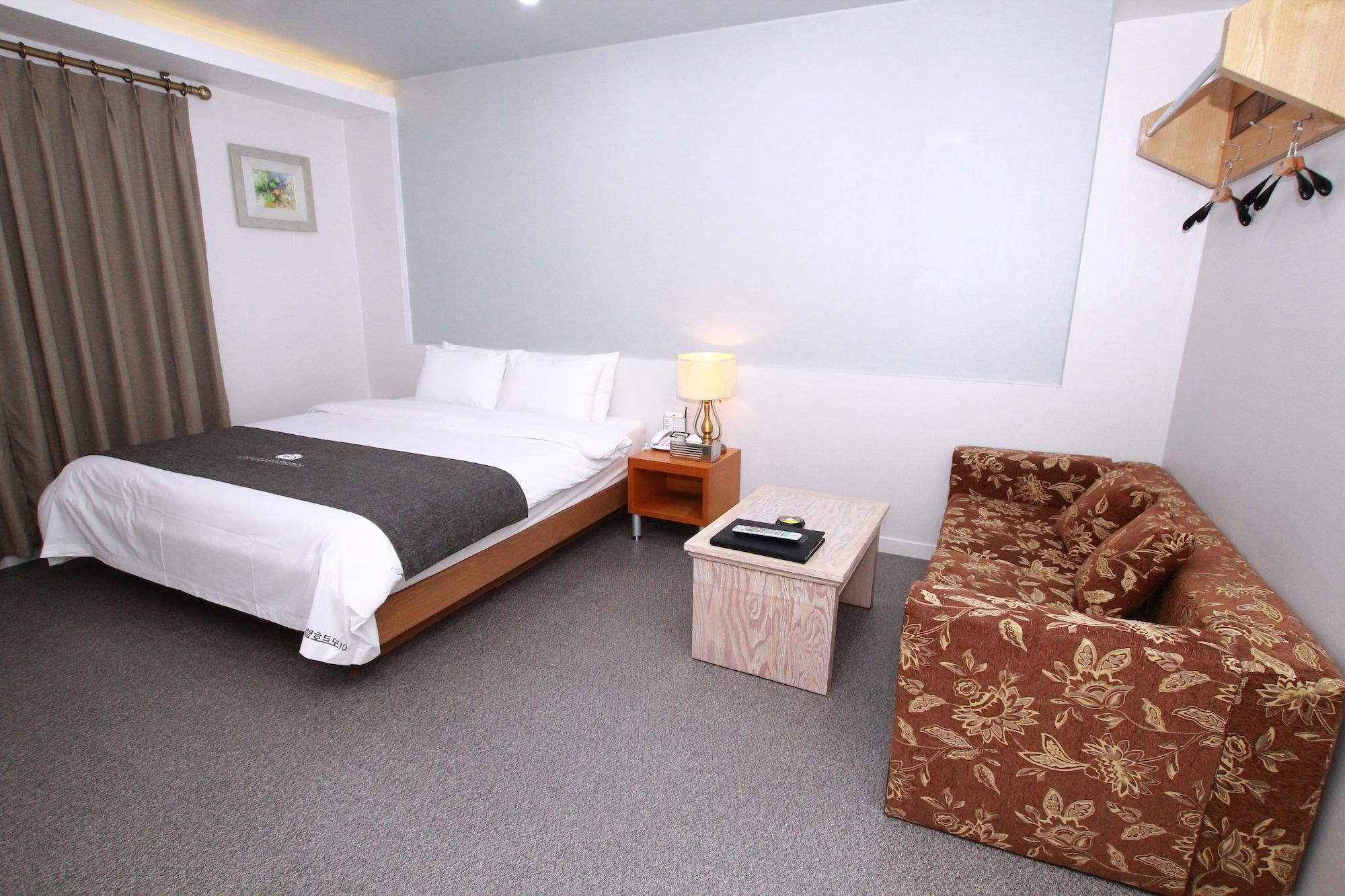 Amour Hotel Suwon Exteriér fotografie