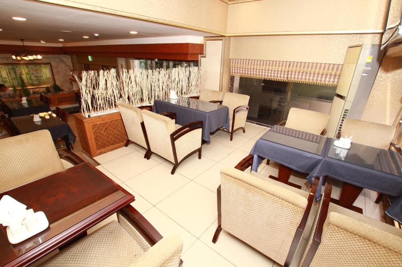 Amour Hotel Suwon Exteriér fotografie